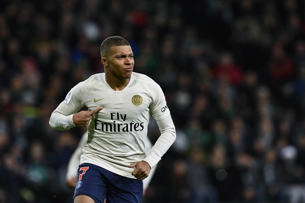 国足小负早有预料?最全数据+最强专家都在小炮APP